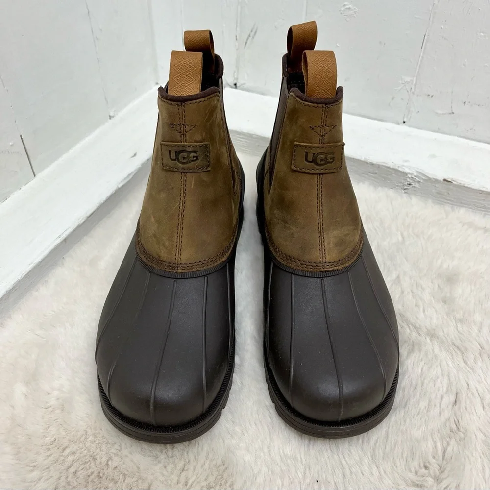 SOLD! Ugg Gatson Chelsea Boot - Picture 12 of 15